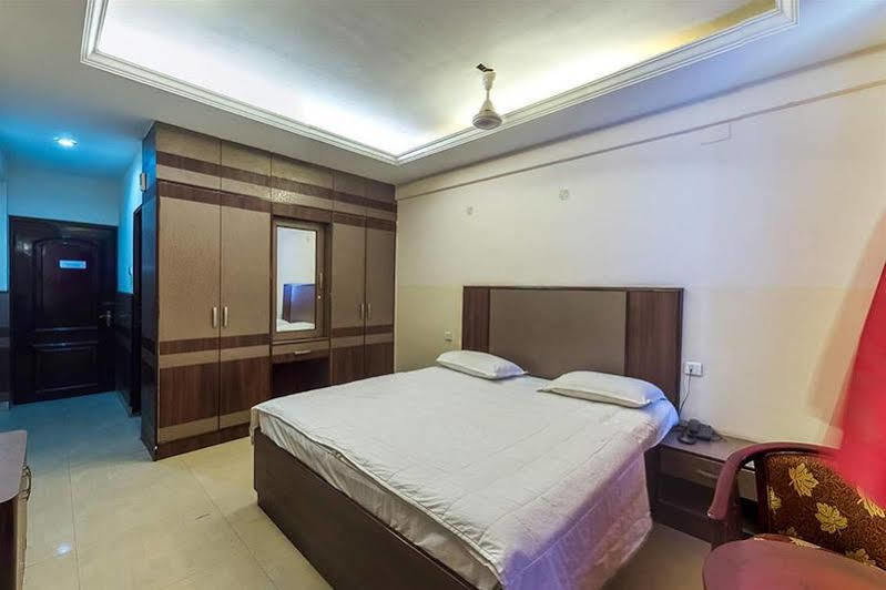 Hotel Mars Τσενάι Εξωτερικό φωτογραφία
